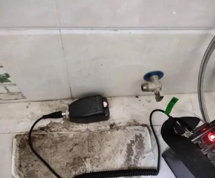 四方台屋顶漏水维修公司分享下卫生间漏水的危害及解决方法